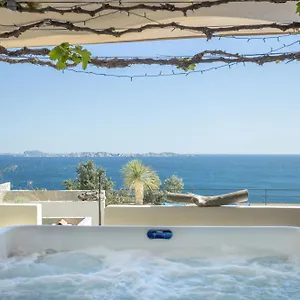 Maison d'hôtes Les 3 Vue Piscine ****