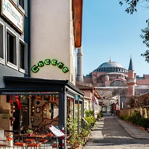 Cheers , İstanbul Türkiye
